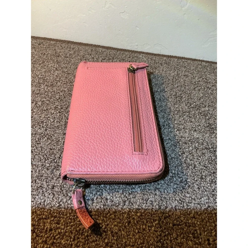 Fossil Pebbled Leather Wallet Coral NEW WITH TAHS Full Brass Zip Closure